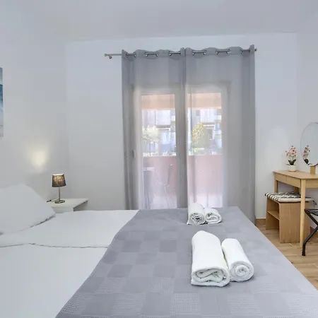 Aurelia - Terrace With Lemon Garden View